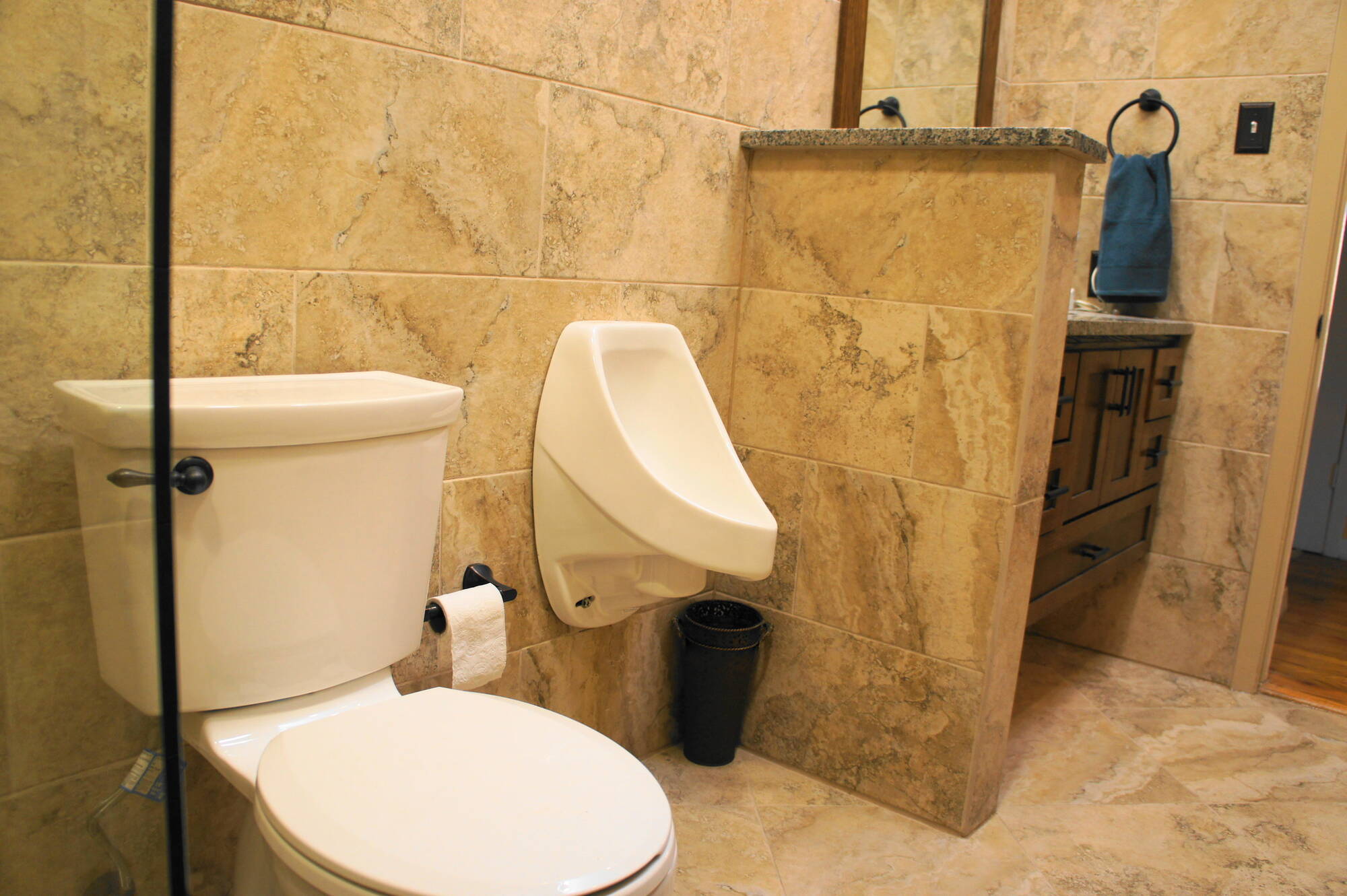 Bồn tiêu nam bảo trì ít hơn Bồn tiêu nam bảo trì ít hơn