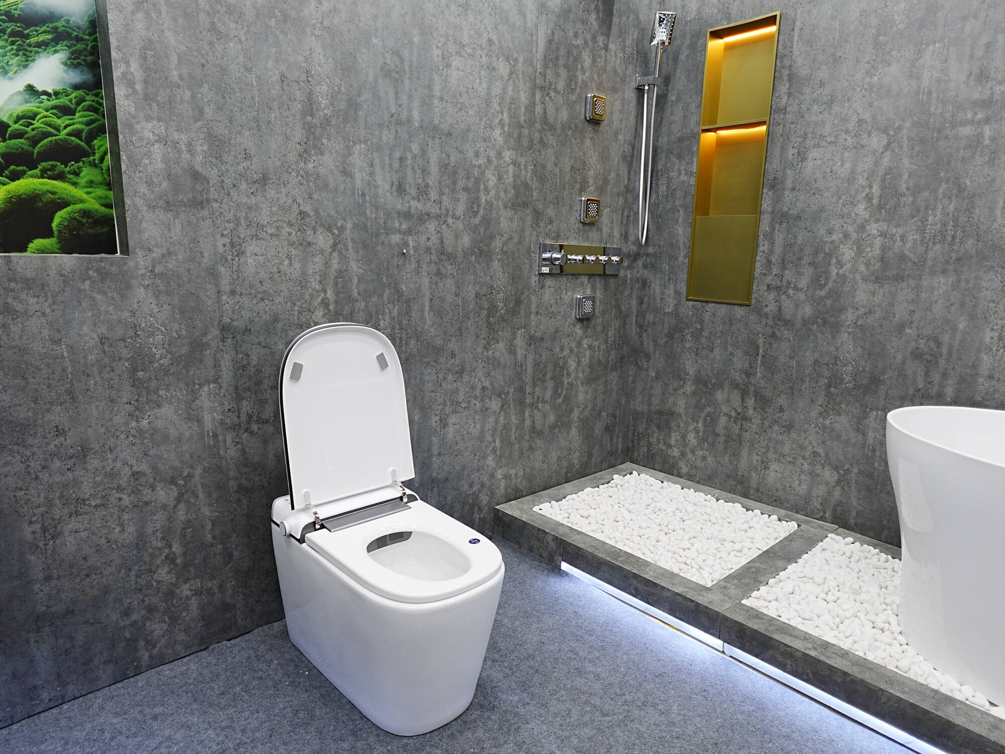 Bồn cầu thông minh – Tối giản thiết kế, tối đa công năng