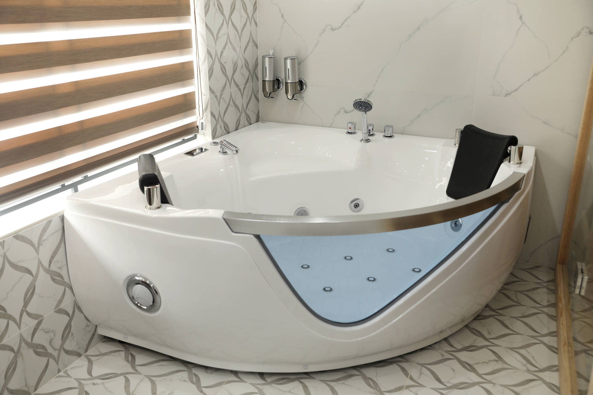 Các loại bồn tắm hiện đại phổ biến