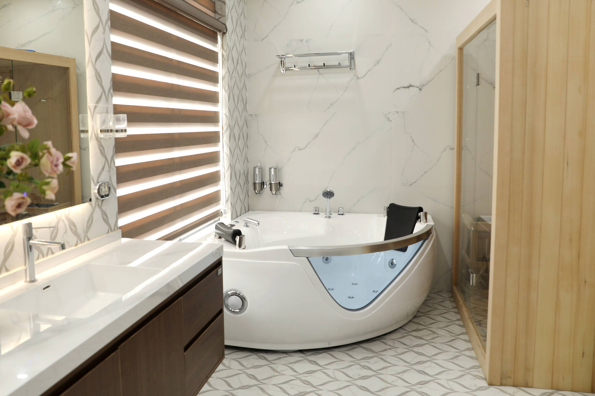 HUGE - Thương hiệu thiết bị và phụ kiện nhà tắm thông minh HUGE - Thương hiệu thiết bị và phụ kiện nhà tắm thông minh