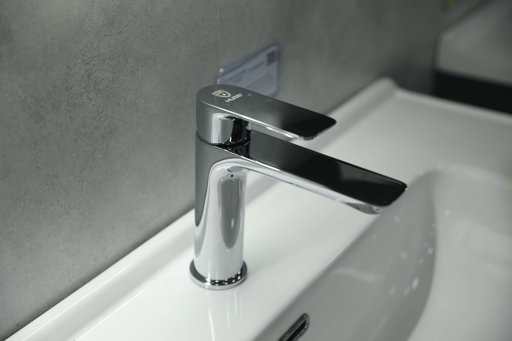 Vòi lavabo là gì và tại sao nó quan trọng trong phòng tắm hiện đại?